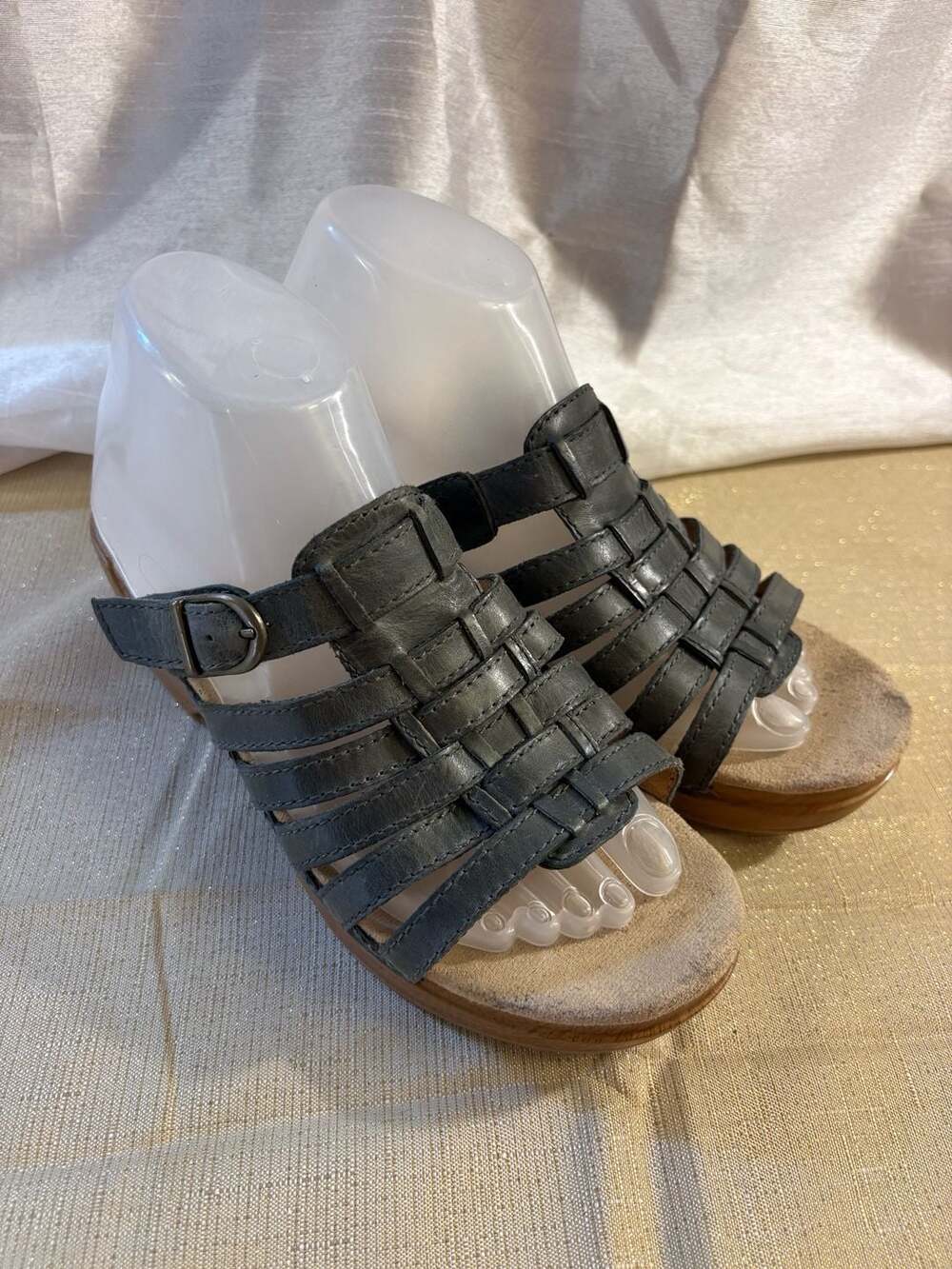 Dansko Dina Gray/Green Leather Strappy Sandals